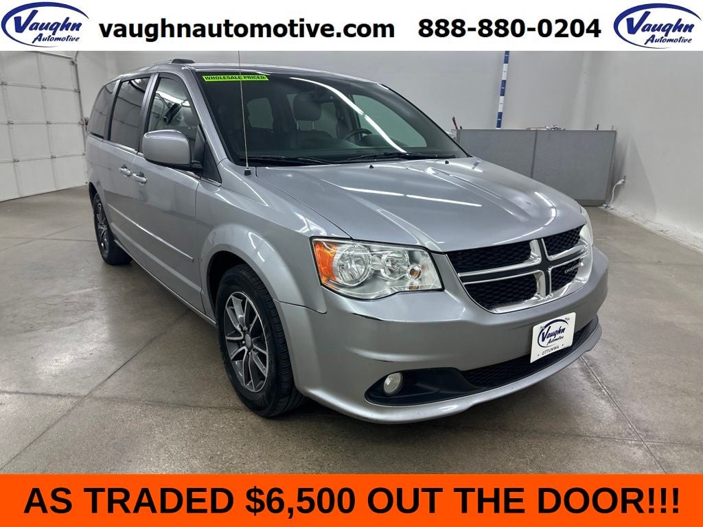 2017 Dodge Grand Caravan SXT in Billet Silver Metallic Clearcoat — front three-quarter view